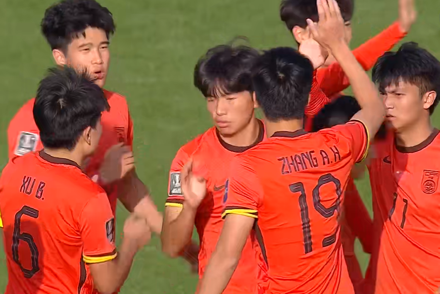 kaiyun-U23亚洲杯险爆冷！卫冕冠军翻盘：5-3进四强 中国队成唯一0失球队