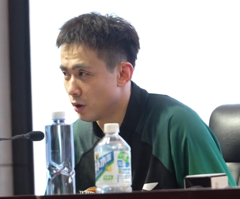 开云体育下载-胜新疆发布会！杨鸣爆赞赵继伟但未回正轨，继伟亲承恢复期很着急