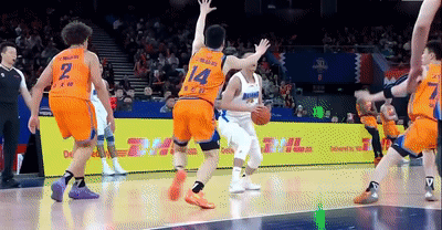 kaiyun-惨败19分！北京揪最大战犯，空篮不进忙活半天只抢1板，软如面条