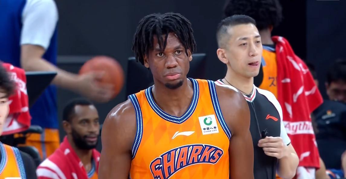 kaiyun-惨败19分！北京揪最大战犯，空篮不进忙活半天只抢1板，软如面条