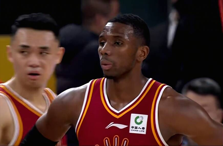 开云APP-山西4分险胜辽宁!迪亚洛28+6,张宁缺席,36岁的他真的太稳了
