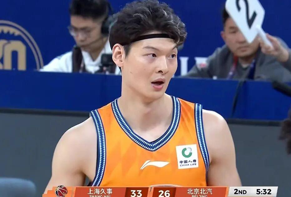 开云-北京男篮下半场崩盘,上海男篮19分大胜,翟晓川12+6范子铭辣眼睛