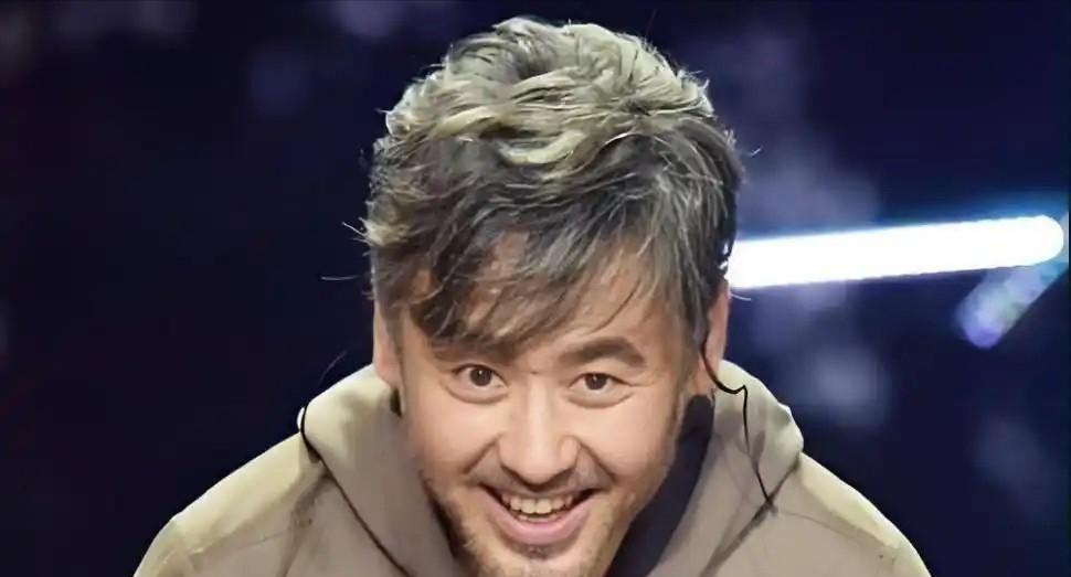 开云-善恶终有报！移居英国仅2年，57岁吴秀波再迎噩耗，步李易峰后尘