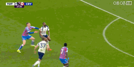 开云体育下载-1-3！十人热刺5连败+11轮不胜，距降级区仅1分，球迷失望半场退场