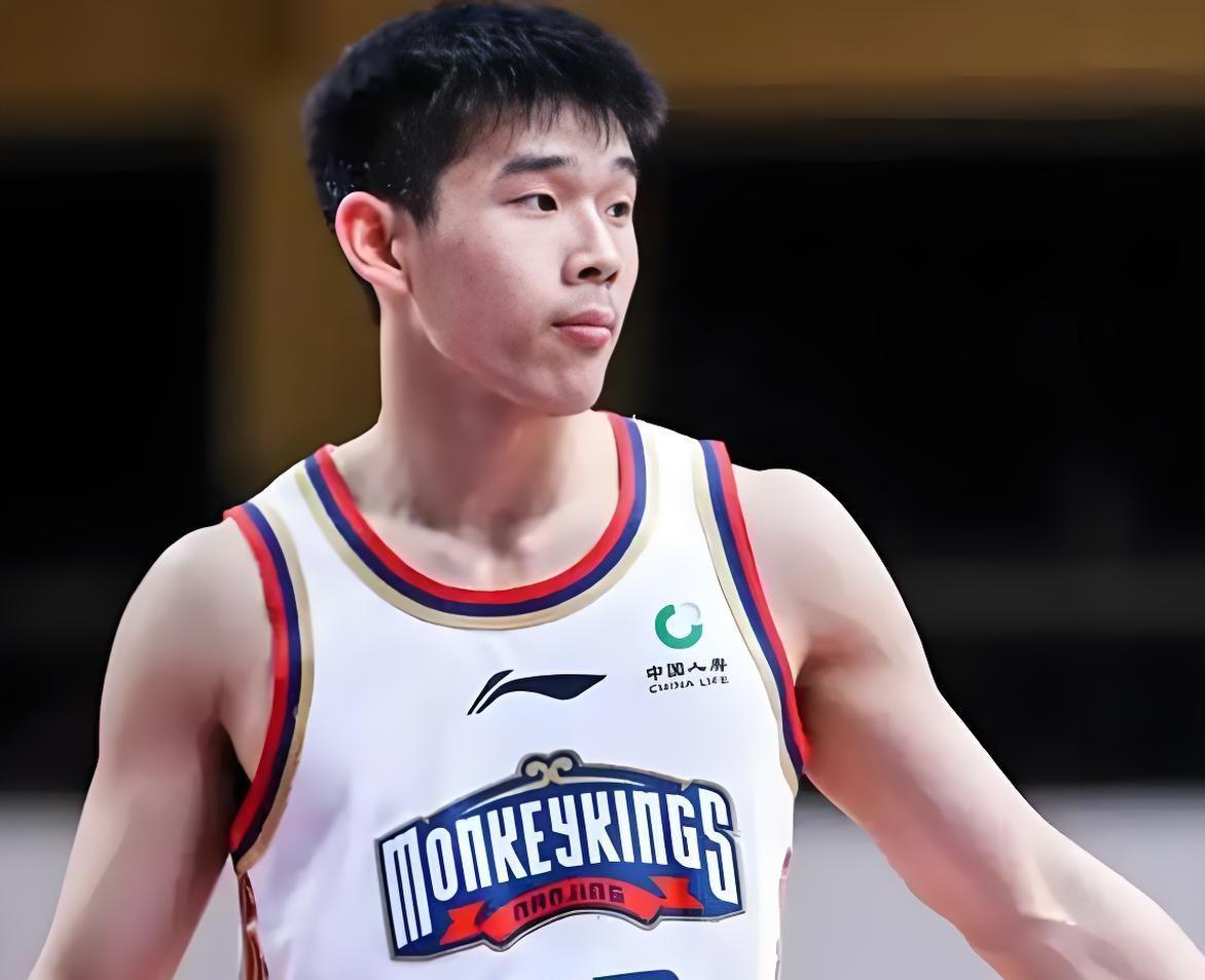 开云体育下载-CBA最应该在国家队的两名球员！一人得罪郭士强，一人触碰底线